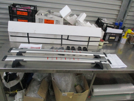 Nissan X-Trail T32 Genuine Roof Bars Through Style Kit New