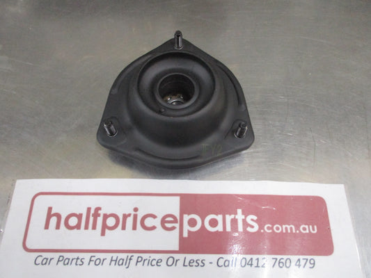 Hyundai Accent Genuine Front Strut Top Mount & Bearing New Part