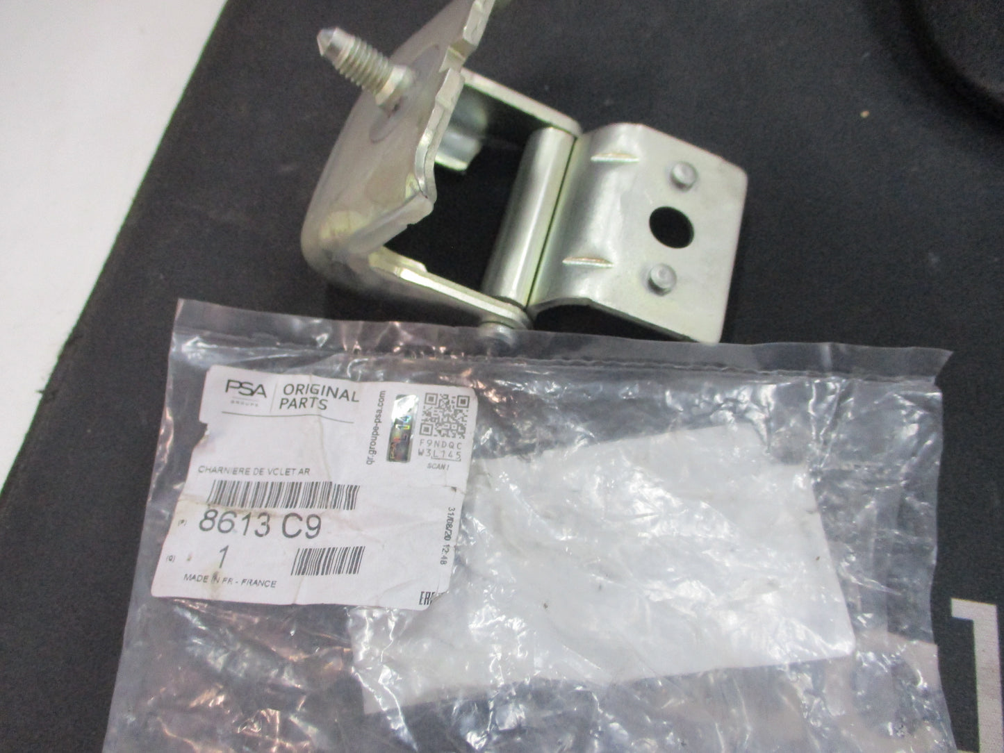 Peugeot 207 Genuine Rear Tail Gate Hinge New Part