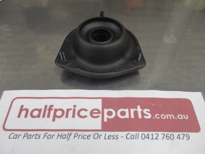 Hyundai Accent Genuine Front Strut Top Mount & Bearing New Part