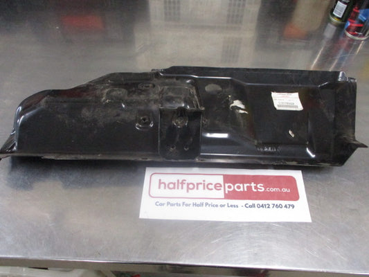 Mitsubishi Pajero Genuine Left Hand Rear Combination Lamp Panel New Part