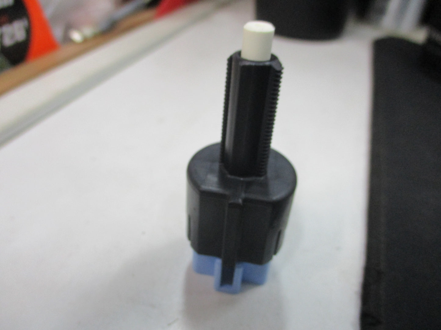 Peugeot 4007 Genuine Brake Light Switch New Part