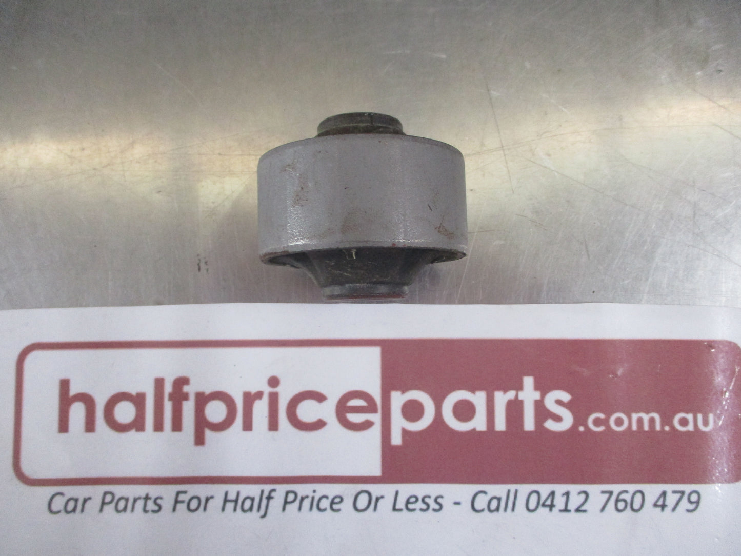 Hyundai Elantra/Tiburon Genuine Front Suspension Control Arm Bush New Part