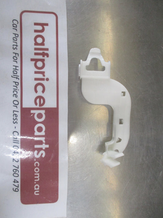 Hyundai Elantra GT Genuine Right Hand Front Outside Handle Support New Part