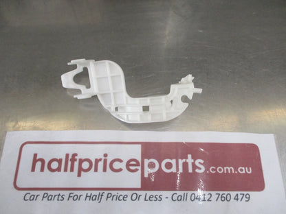 Hyundai Elantra GT Genuine Right Hand Front Outside Handle Support New Part