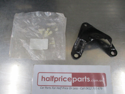 Hyundai Santa Fe Genuine Right Hand Upper Shock Absorber Bracket New Part