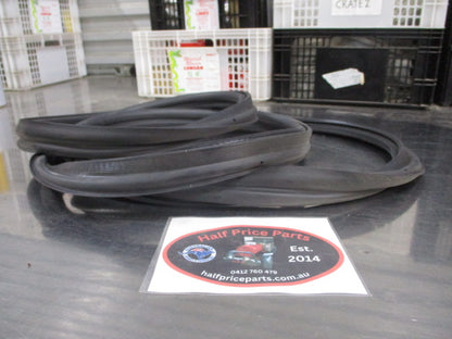Ford Fiesta ST/WS Genuine Tail Gate Weather Strip New Part