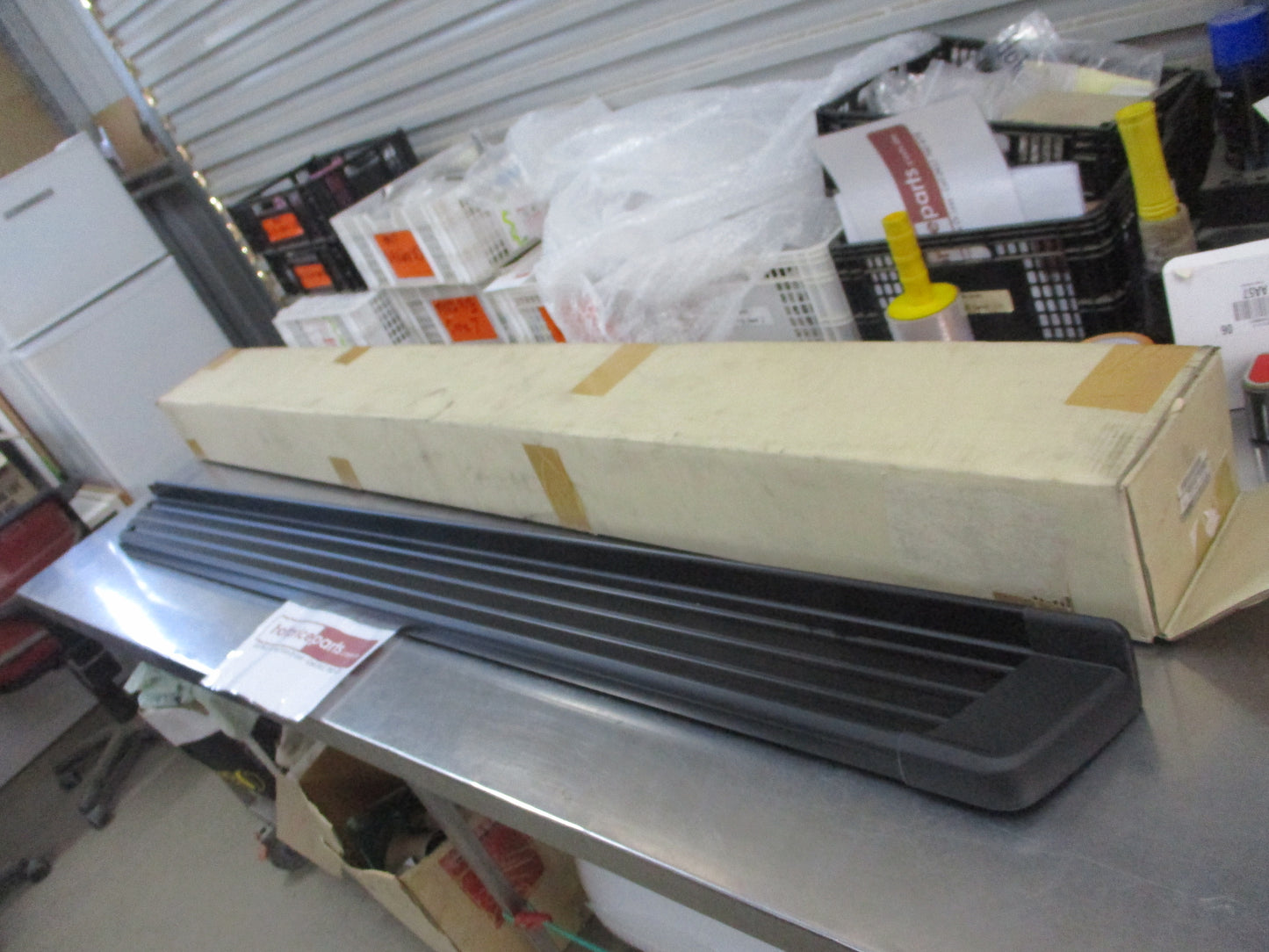 Nissan Navara D23 NP300  Dual Cab Genuine Left Hand side Side Step New Part