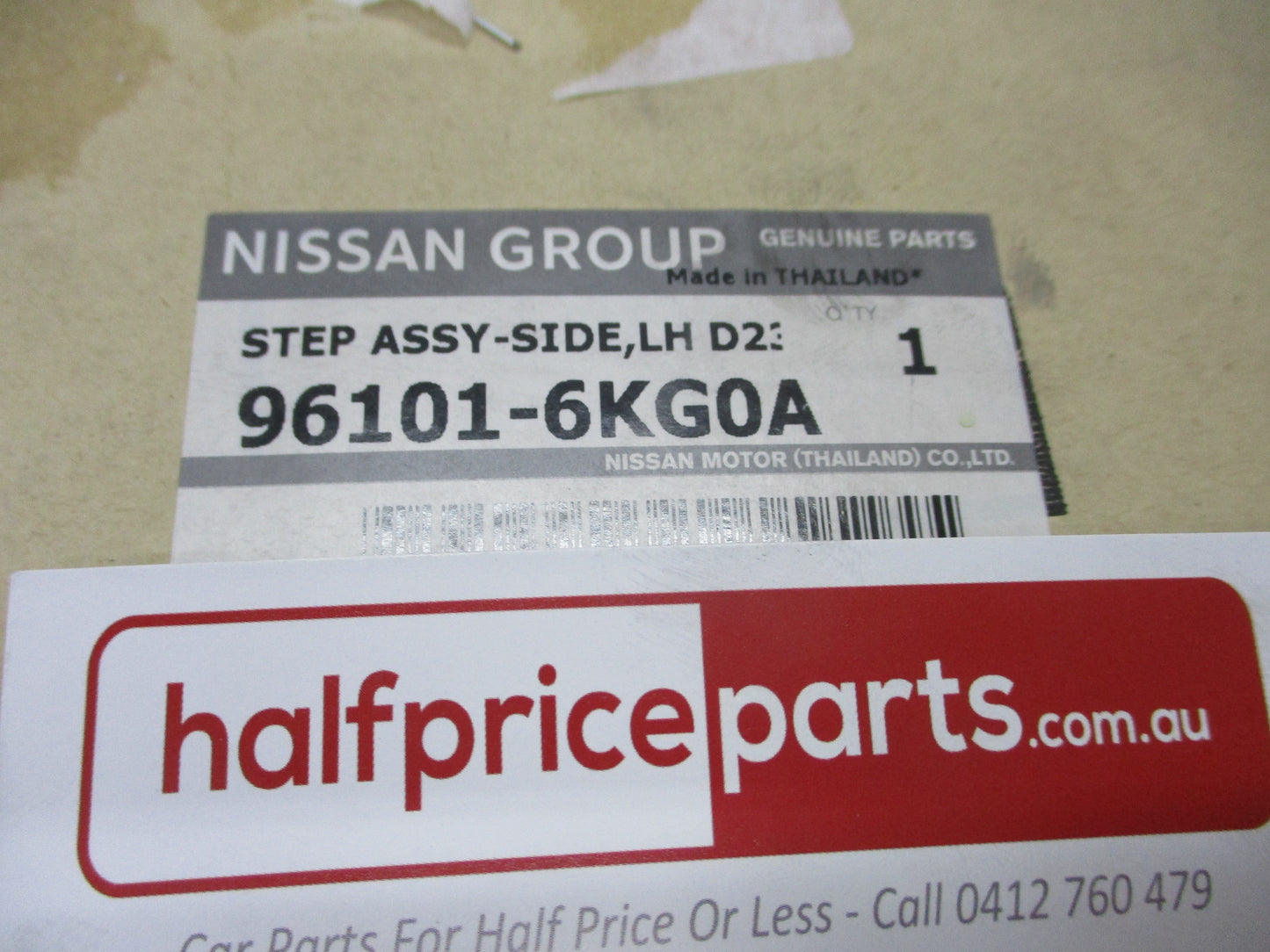 Nissan Navara D23 NP300  Dual Cab Genuine Left Hand side Side Step New Part