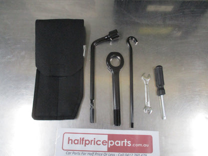 Hyundai Tucson/Kia Various Models Genuine Owners Vehicle Maintenance Tool Set New Part