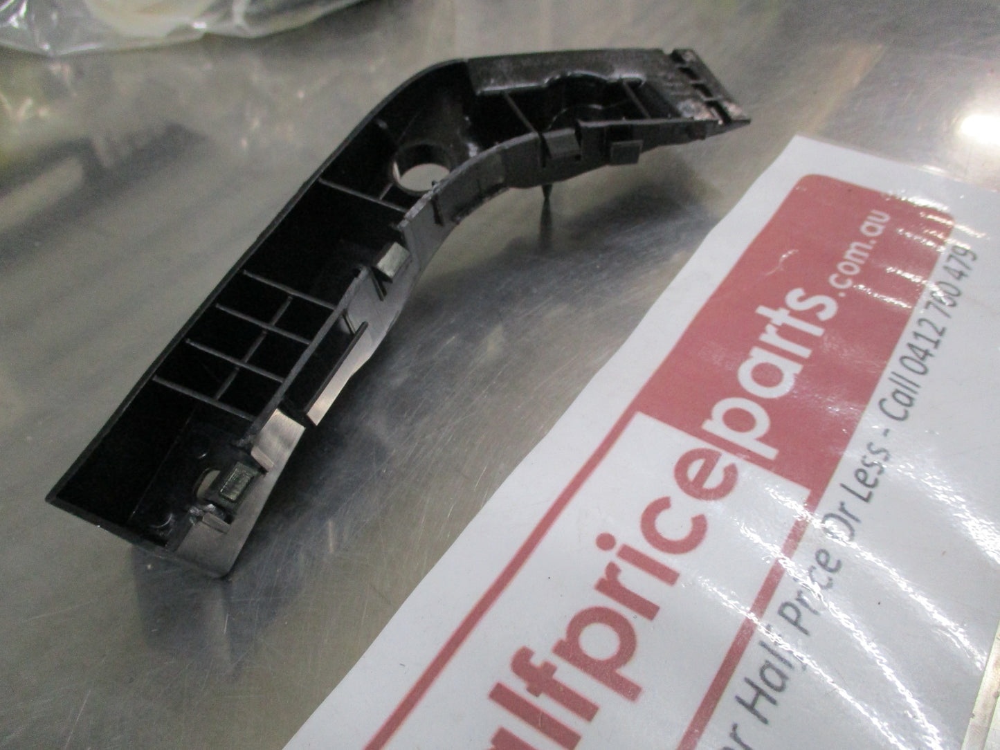 Hyundai Elantra Wagon Genuine Front Passenger Bumper Bracket New Part