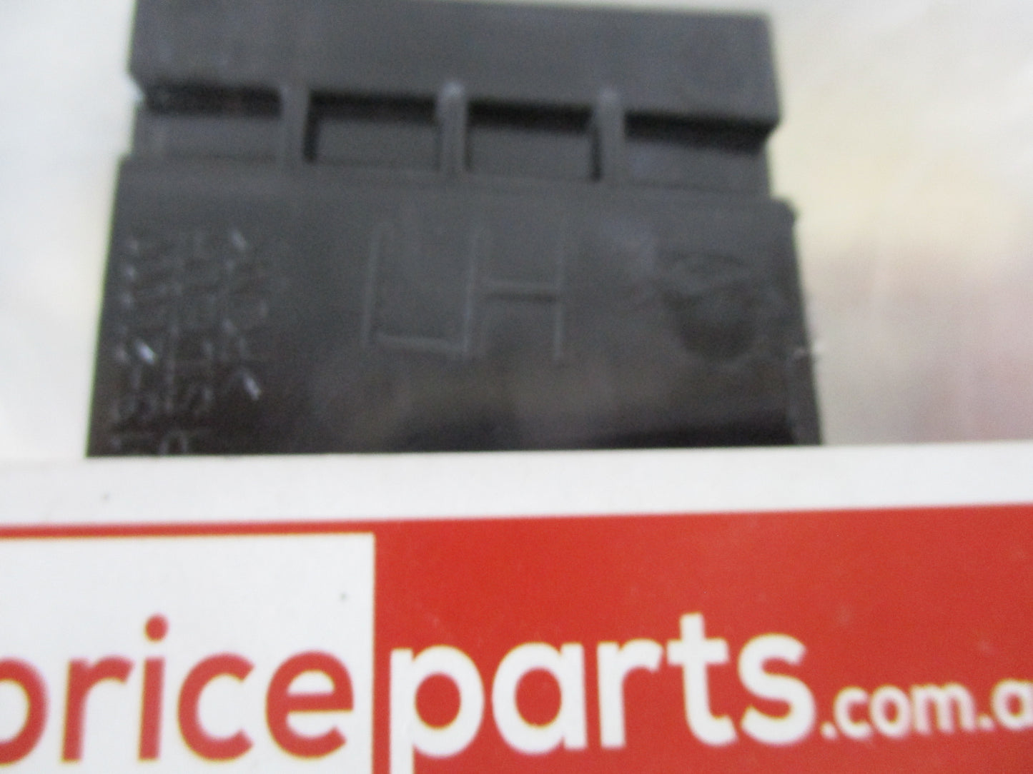 Hyundai Elantra Wagon Genuine Front Passenger Bumper Bracket New Part