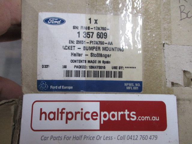 Ford Focus Sedan Genuine Right Hand Rear Bumper Mounting Bracket New Part