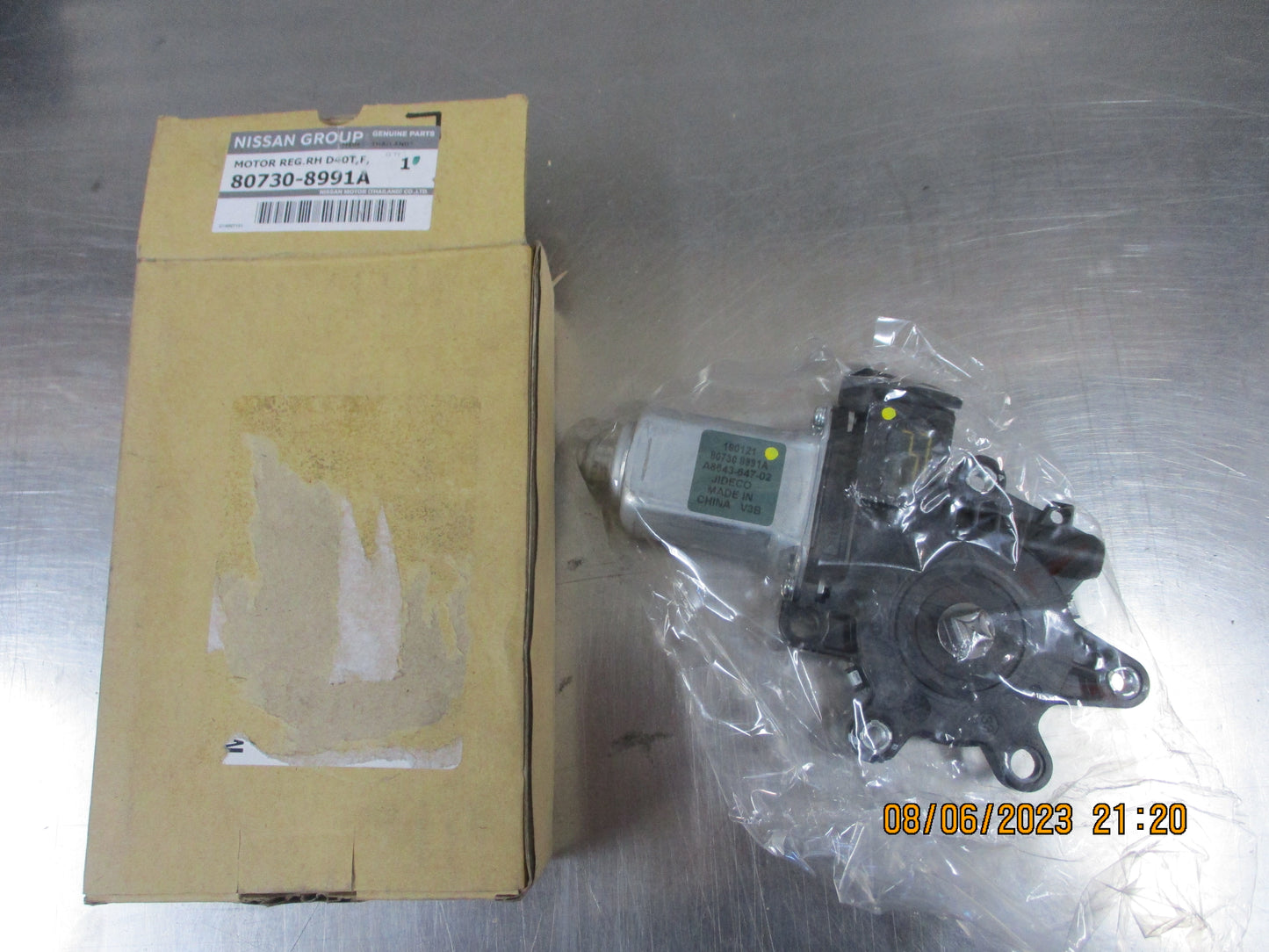 Nissan Navara D40 Thai Genuine Drivers Front Door Power Window Motor New Part