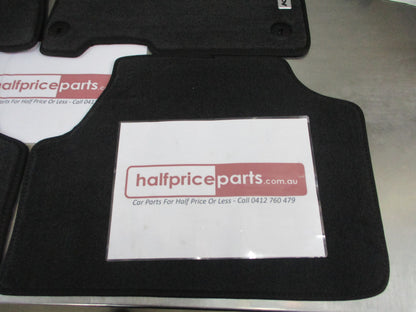 Hyundai OS Kona Genuine Front And Rear Carpet Mat Set New Part