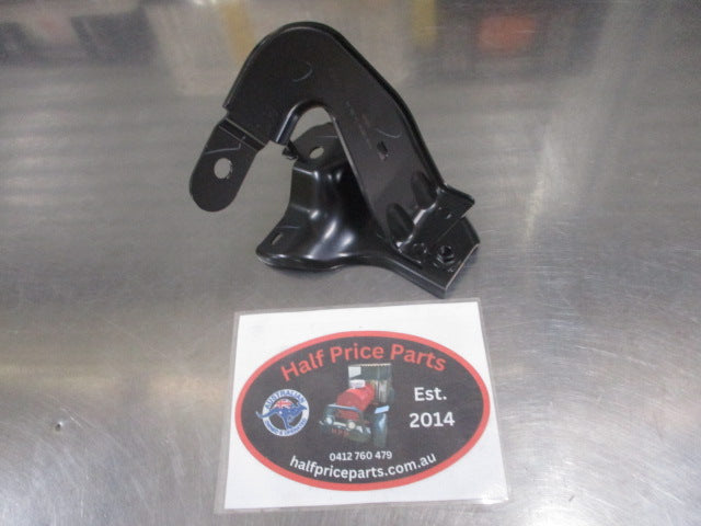 Ford Everest Genuine Left Hand Rear Bumper Mounting Bracket New Part