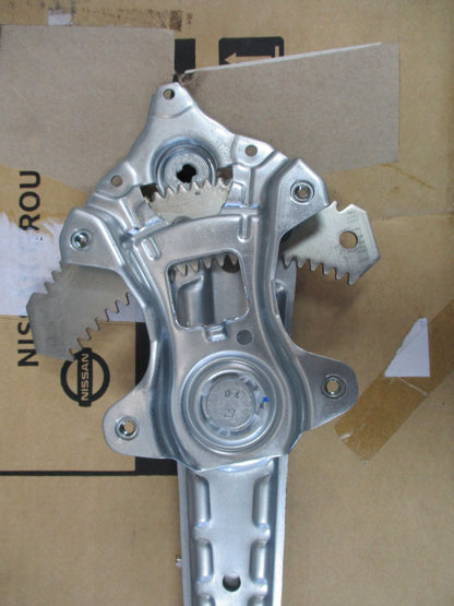 Nissan D23 Navara Genuine Passenger Rear Door Window Regulator New