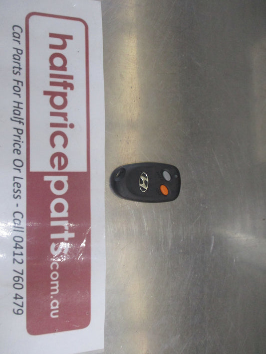 Hyundai Elantra/Coupe/Sonata Genuine 2 Button Transmitter Remote Assy New Part