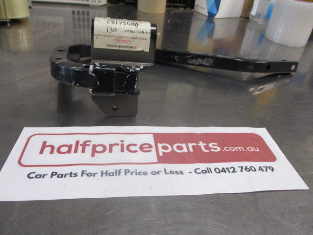 Mitsubishi Lancer Genuine Left Hand Rear Boot Lid Hinge With Out Spoiler (Passenger) New Part