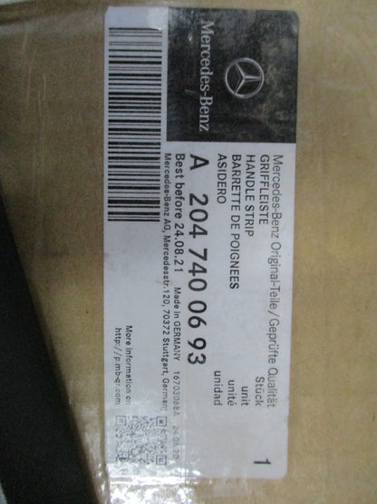 Mercedes-Benz C-Class Boot Handle / Licence Plate Light Garnish -Black- New