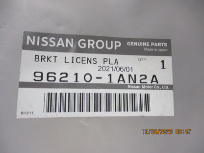 Nissan Murano Z51 Genuine Front Bumper Licence Plate New Part