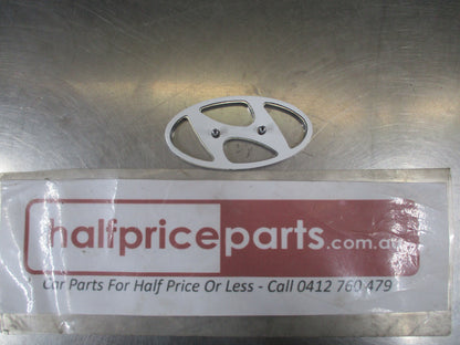 Hyundai Genesis/Elantra/Sonata/Grandeur Genuine Front Grille Emblem New Part