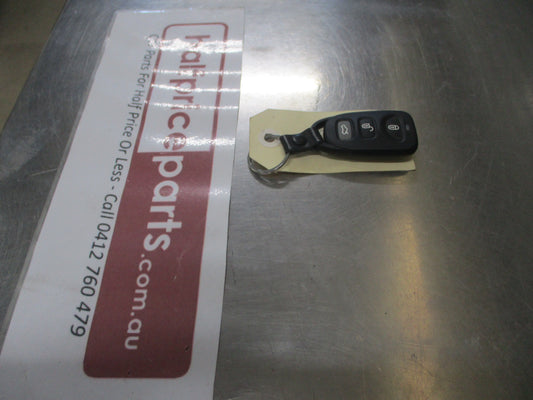 Hyundai Sonata/Elantra Genuine 3 Button Key Fob New Part