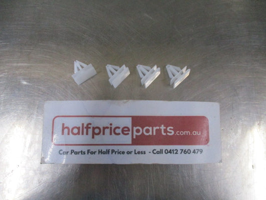 Ford Ranger/F-350/F-250/F-150/Escape Genuine Lower Rocker Molding Clip (Set 4)-  New Part