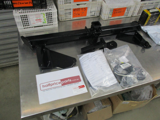 Nissan Qashqai J11 Genuine Tow Bar W/ Fitting Kit & Wiring Harness New