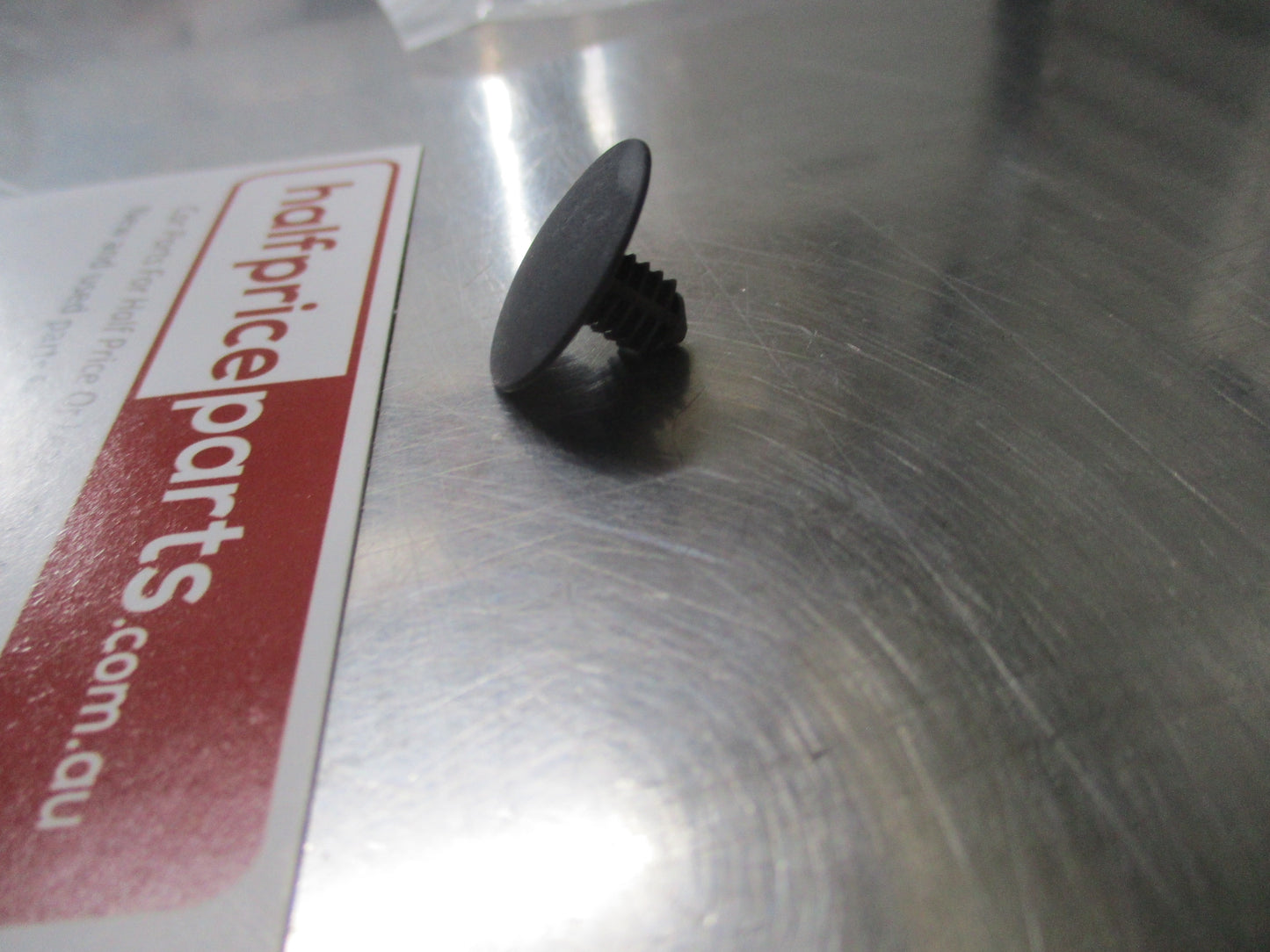 Mazda Various Models Genuine Bonnet Insulation Retainer (Single) New Part