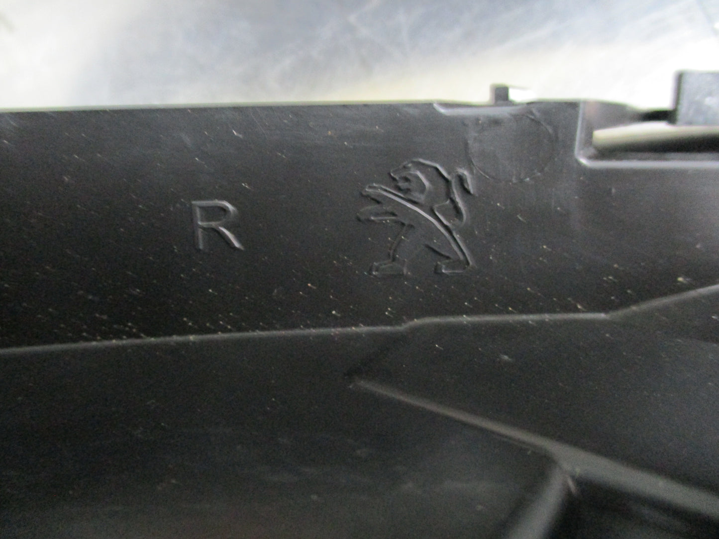 Peugeot 508 SWII Rear Bumper Brackets (Left + Right) New
