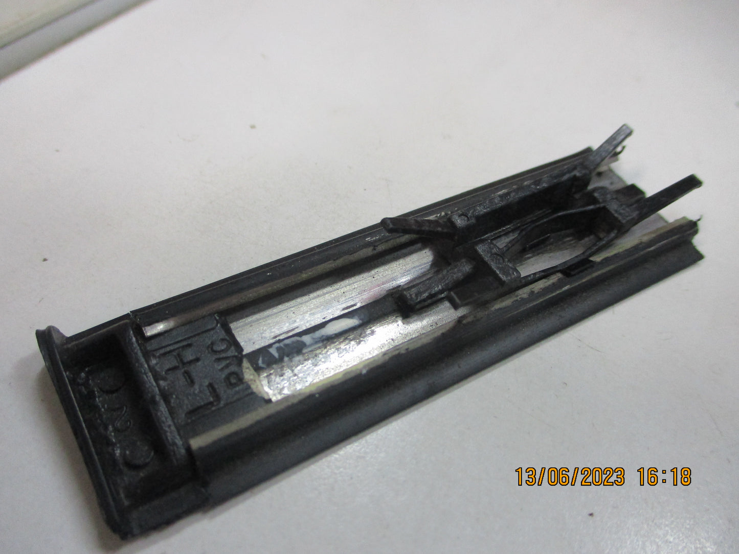 Holden Captiva Genuine Driver Side Rear Drip Molding New Part