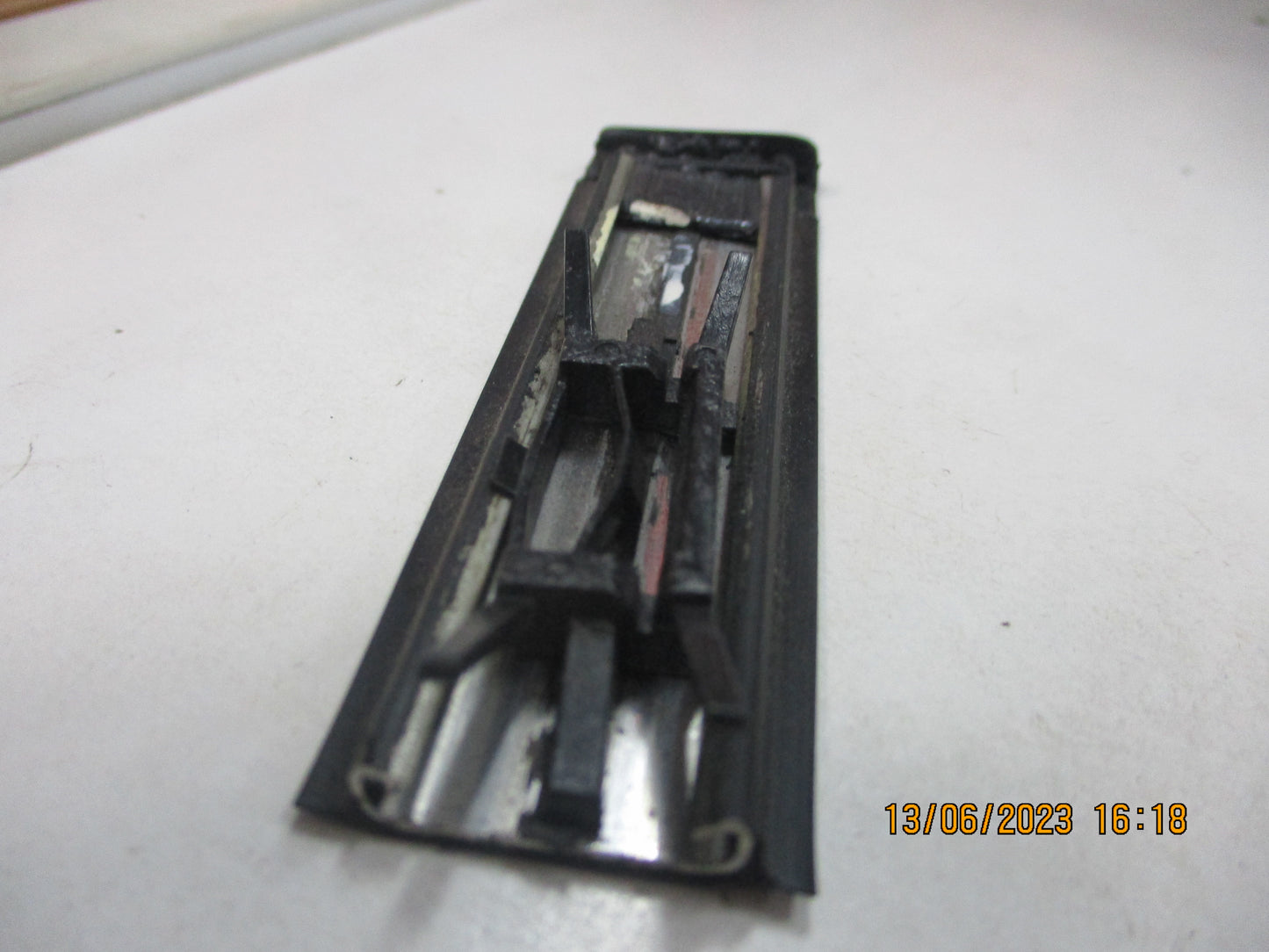 Holden Captiva Genuine Driver Side Rear Drip Molding New Part