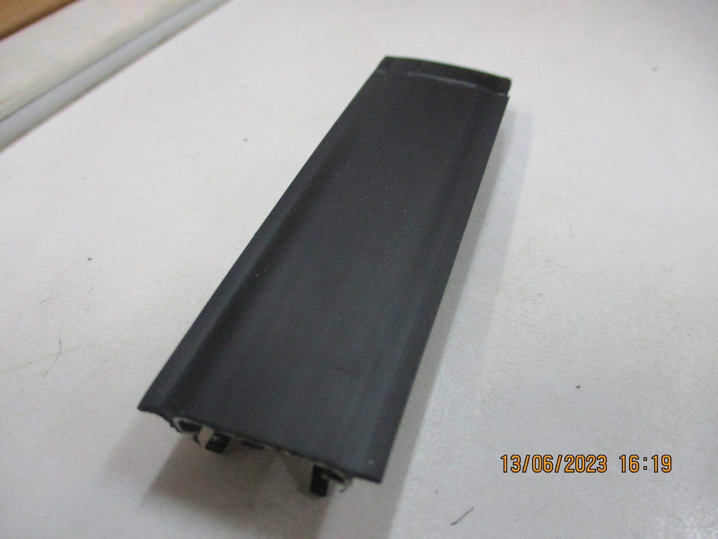 Holden Captiva Genuine Driver Side Rear Drip Molding New Part