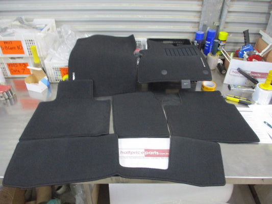 Mitsubishi Outlander ZM Genuine 7 Seater Carpet Mat Set Black New Part
