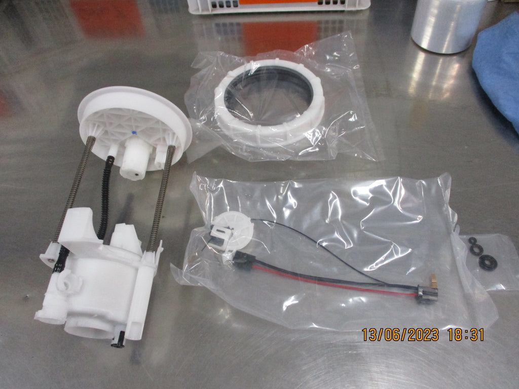 Honda Civic Hybrid Genuine Fuel Filter Strainer Set New Part Half