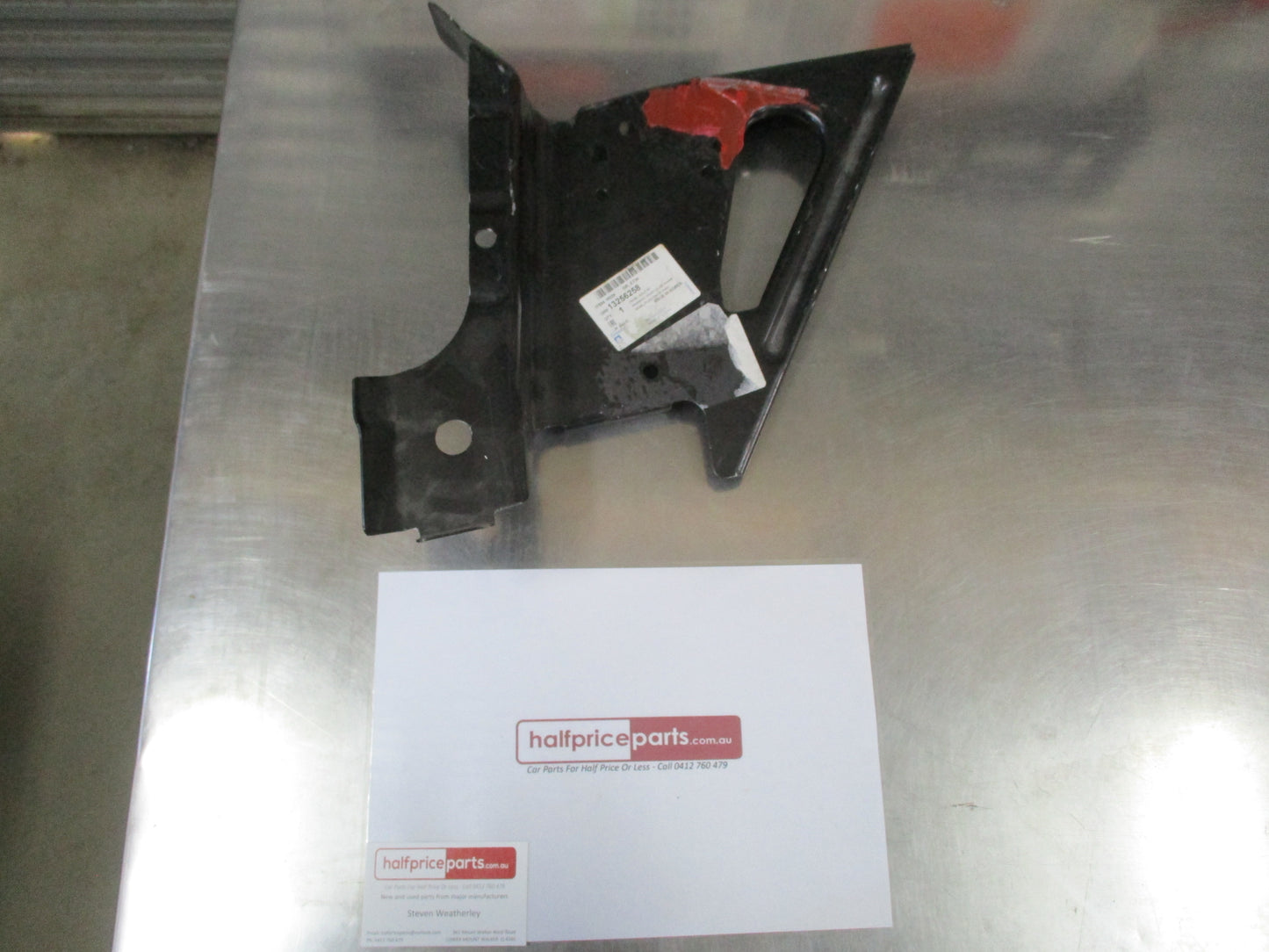 Holden Cruze Genuine Left (Passengers) Head Light Support Bracket New