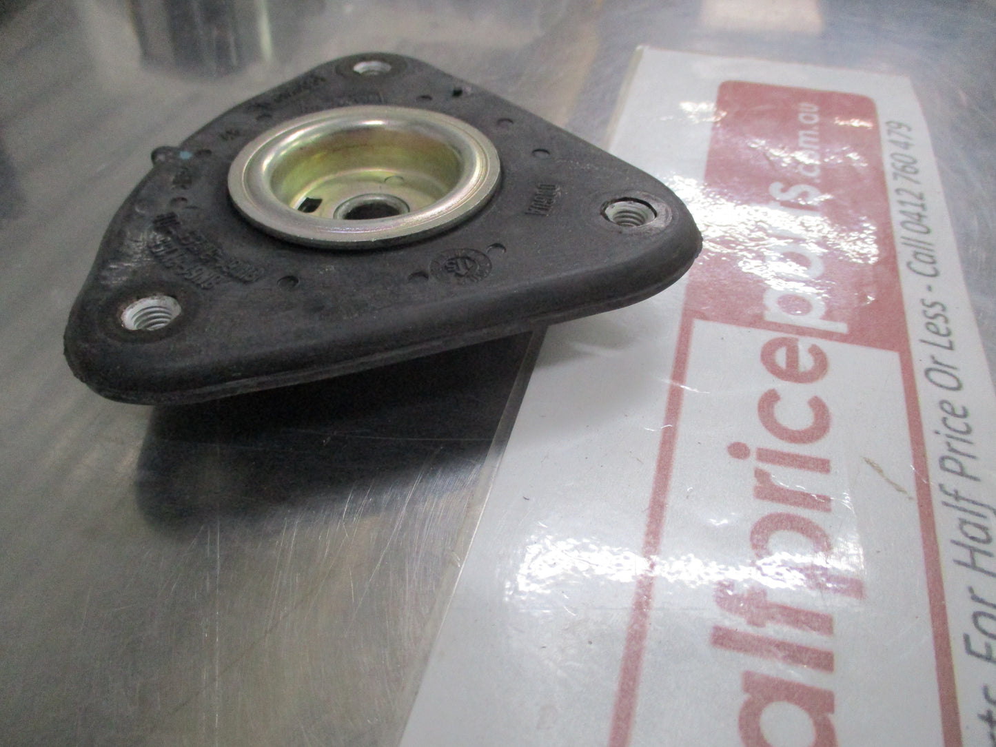 Mazda 3 Genuine Front Suspension Strut Mount New Part