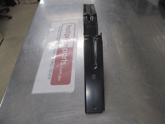 Kia Carnival Genuine Right Hand Front Side Bumper Bracket New Part