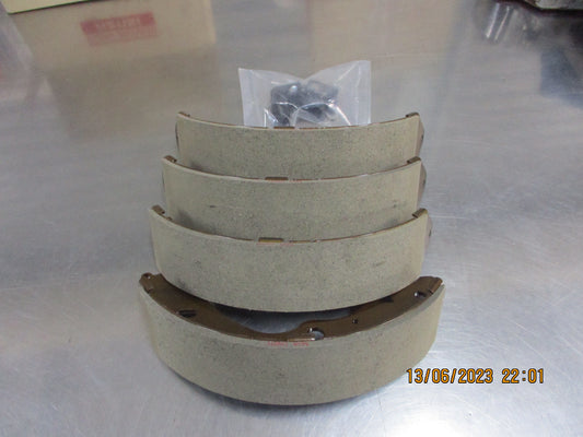Isuzu D-Max Genuine Rear Brake Shoe Kit New Part