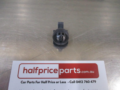 Ford Focus Genuine Rocker Molding Clip - New Part