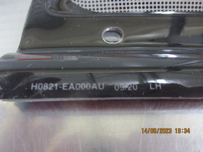 Nissan Navara D40M-R51 Parthfinder Genuine Passenger Front Weather Shield New Part