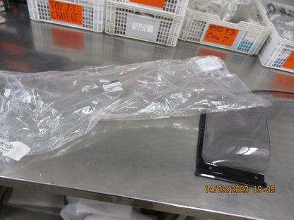 Nissan Navara D40M-R51 Parthfinder Genuine Passenger Front Weather Shield New Part