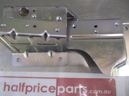 Mazda BT-50 Genuine Extra Cab Tub Liner/Tailgate Liner Fitting Kit New Part