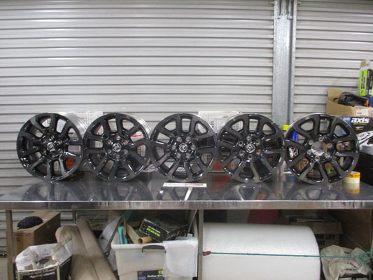 Toyota Hilux Rouge Genuine Set Of 5 Alloy Wheels Black Gloss 4 With Center Caps Taken Off New Vehicle