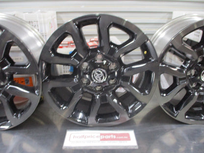 Toyota Hilux Rouge Genuine Set Of 5 Alloy Wheels Black Gloss 4 With Center Caps Taken Off New Vehicle