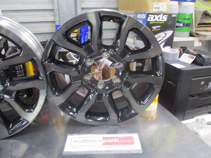 Toyota Hilux Rouge Genuine Set Of 5 Alloy Wheels Black Gloss 4 With Center Caps Taken Off New Vehicle