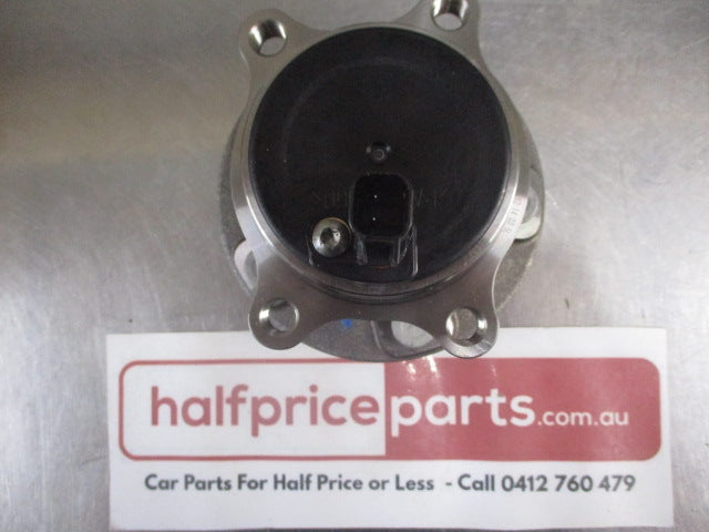 Ford Focus LW Series II Genuine Left Or Right Rear Wheel Hub Bearing And Sensor New part