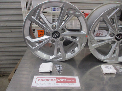 Hyundai Kona Genuine Set 4 Alloy Wheels With Wheel Nuts-Center Caps And 3 Valves Off New Vehicle
