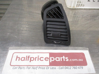 Kia Sorento Genuine Right Hand (Driver's) Air Duct Vent New Part
